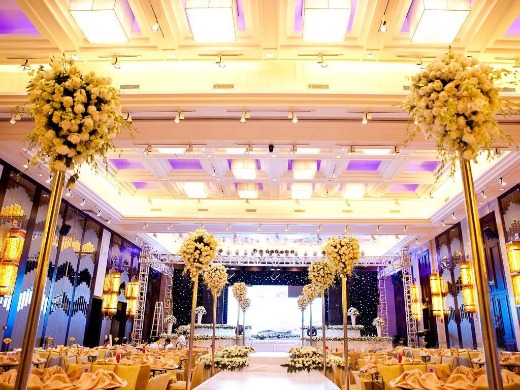 Optics Valley Kingdom Plaza Wuhan Zewnętrze zdjęcie